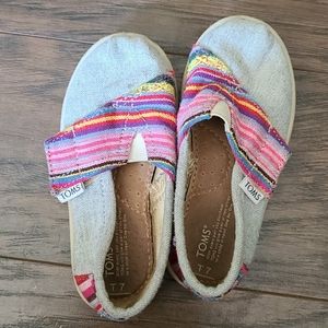 Tom's boho print kids shoes size 7t